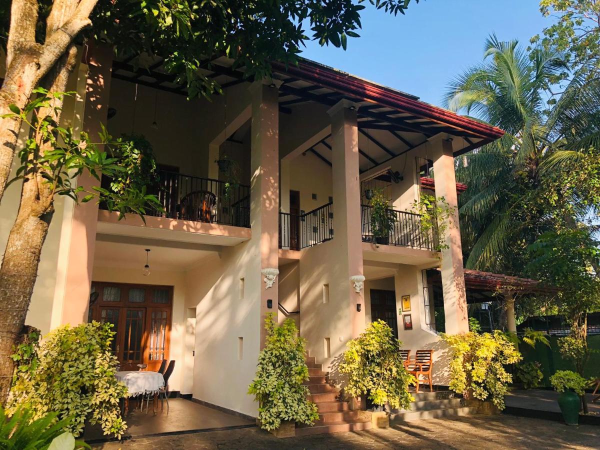 West Dene Bed & Breakfast Negombo Bagian luar foto