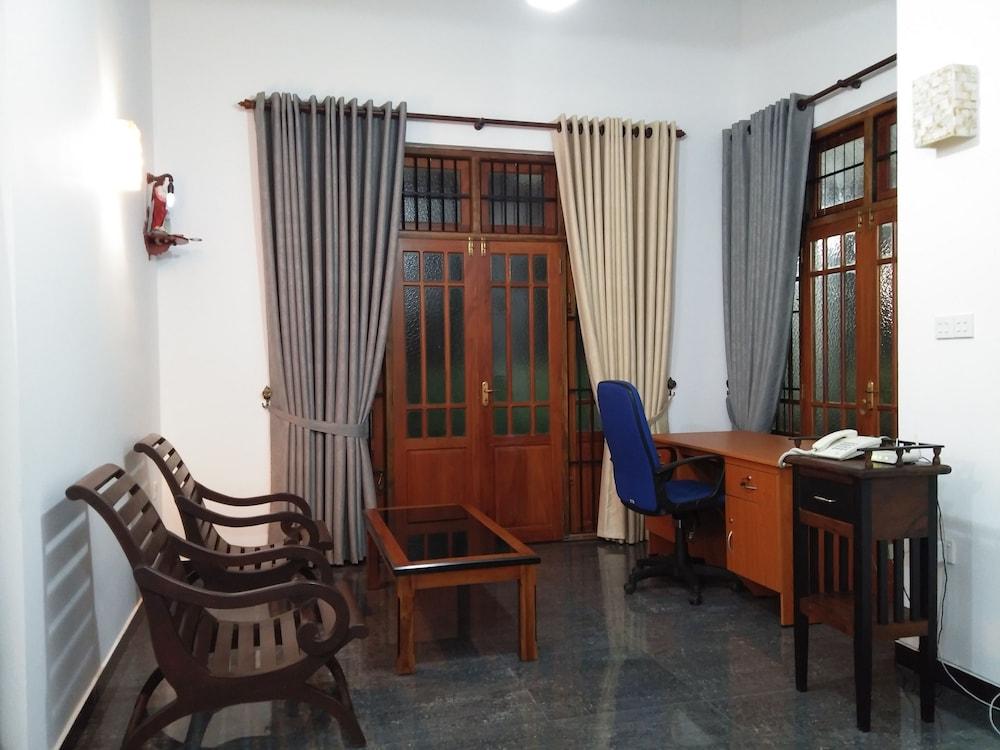 West Dene Bed & Breakfast Negombo Bagian luar foto