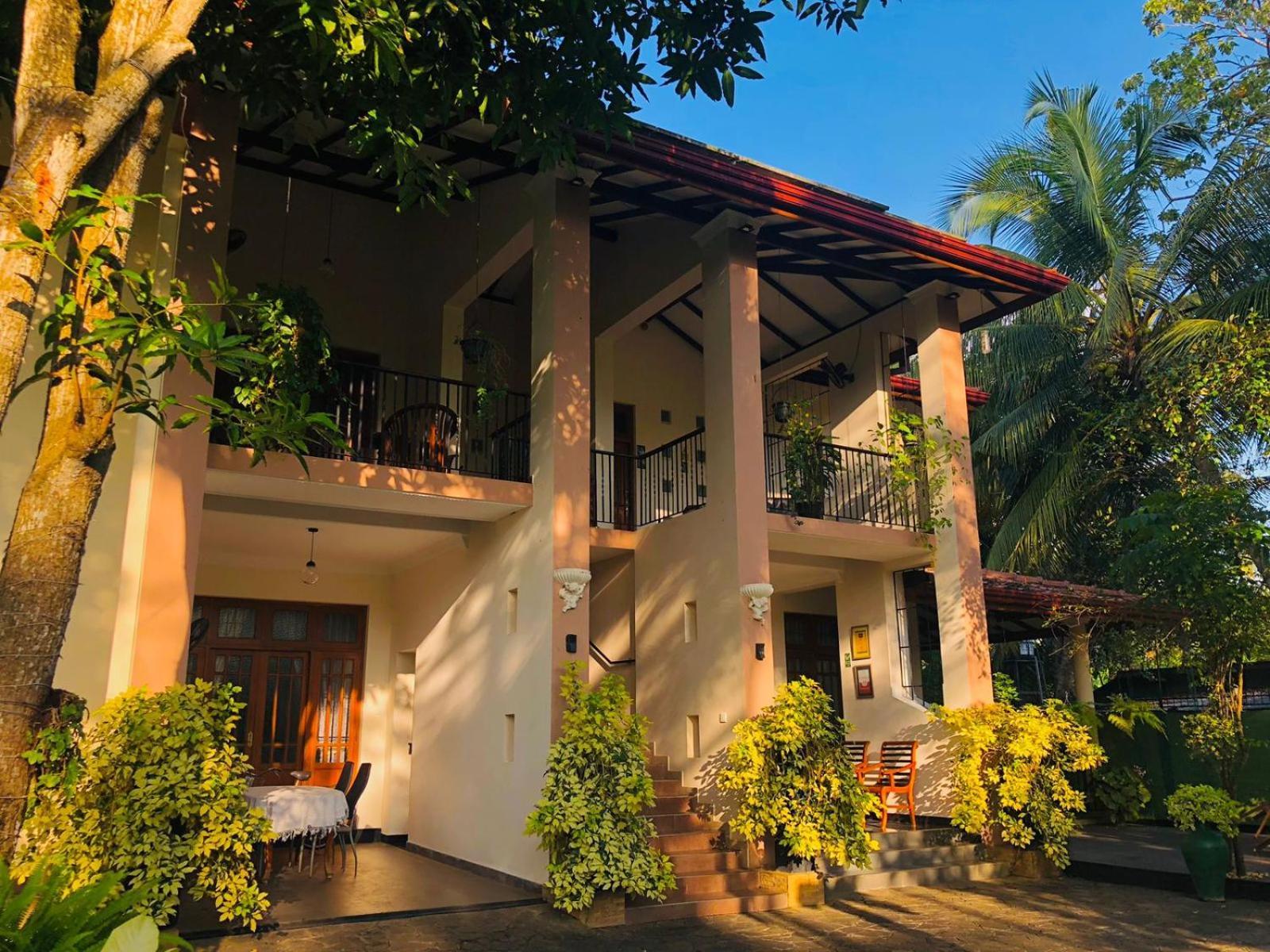 West Dene Bed & Breakfast Negombo Bagian luar foto