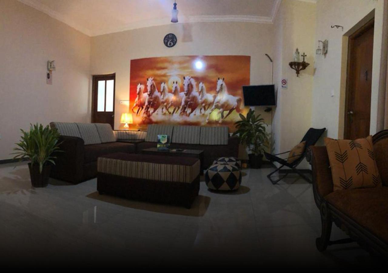 West Dene Bed & Breakfast Negombo Bagian luar foto