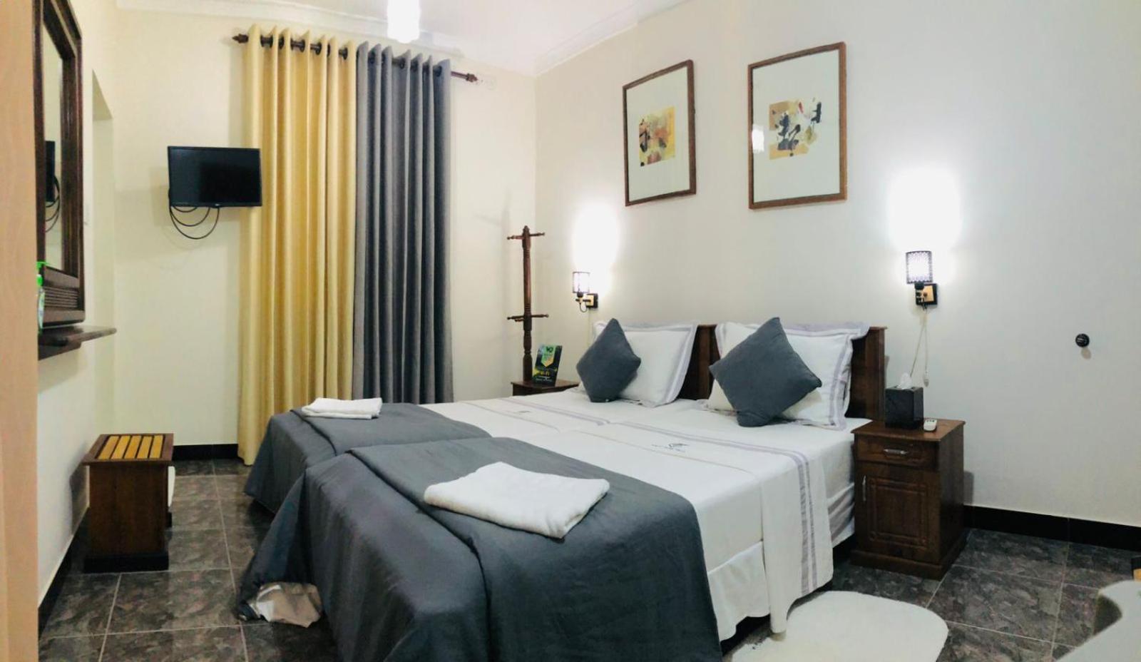 West Dene Bed & Breakfast Negombo Bagian luar foto