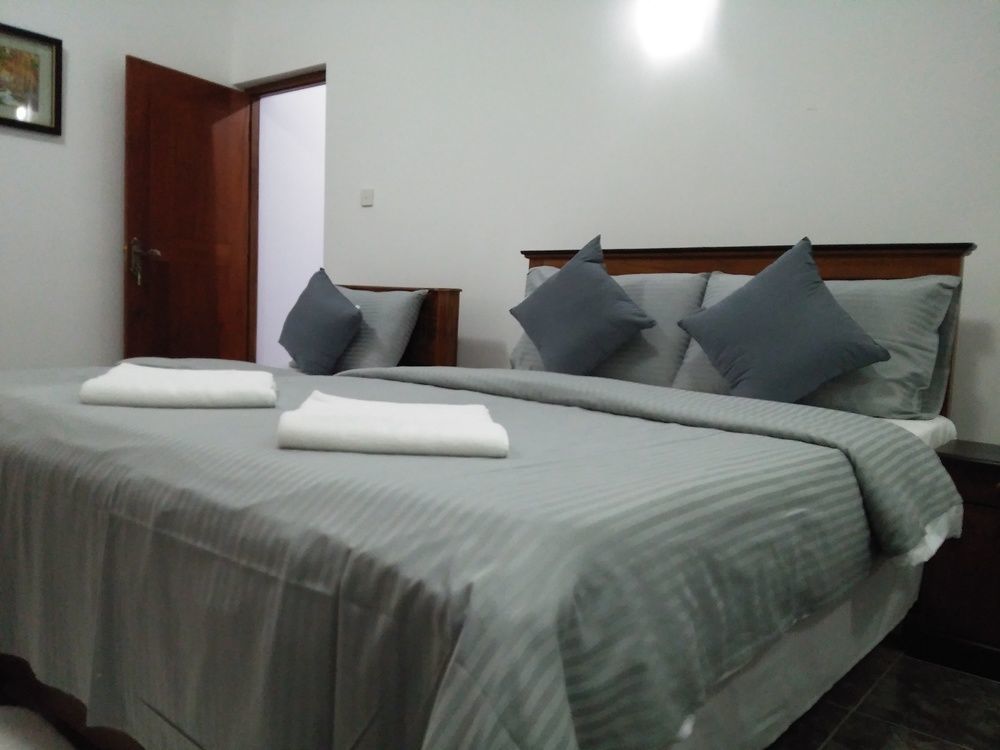 West Dene Bed & Breakfast Negombo Bagian luar foto