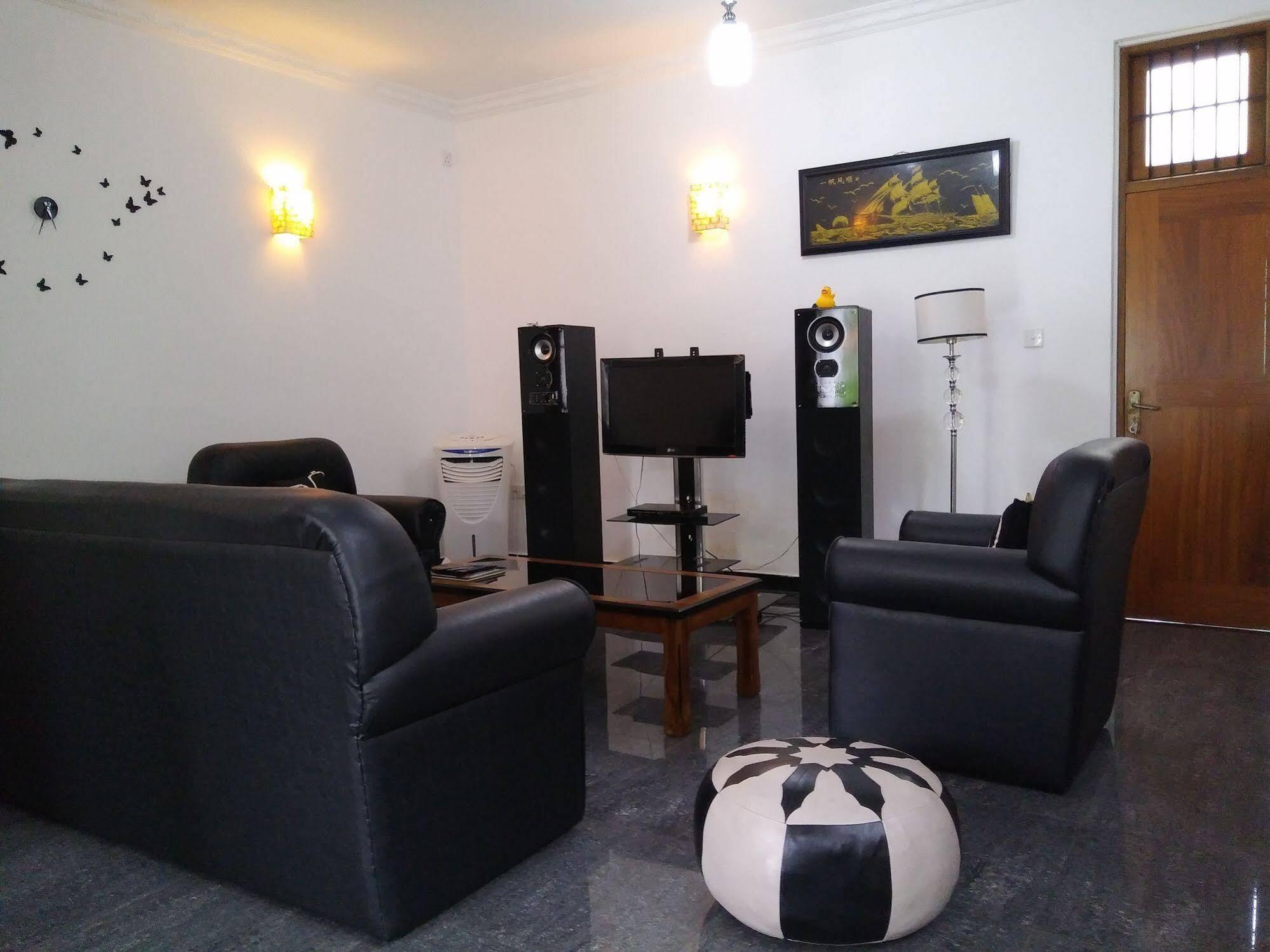West Dene Bed & Breakfast Negombo Bagian luar foto