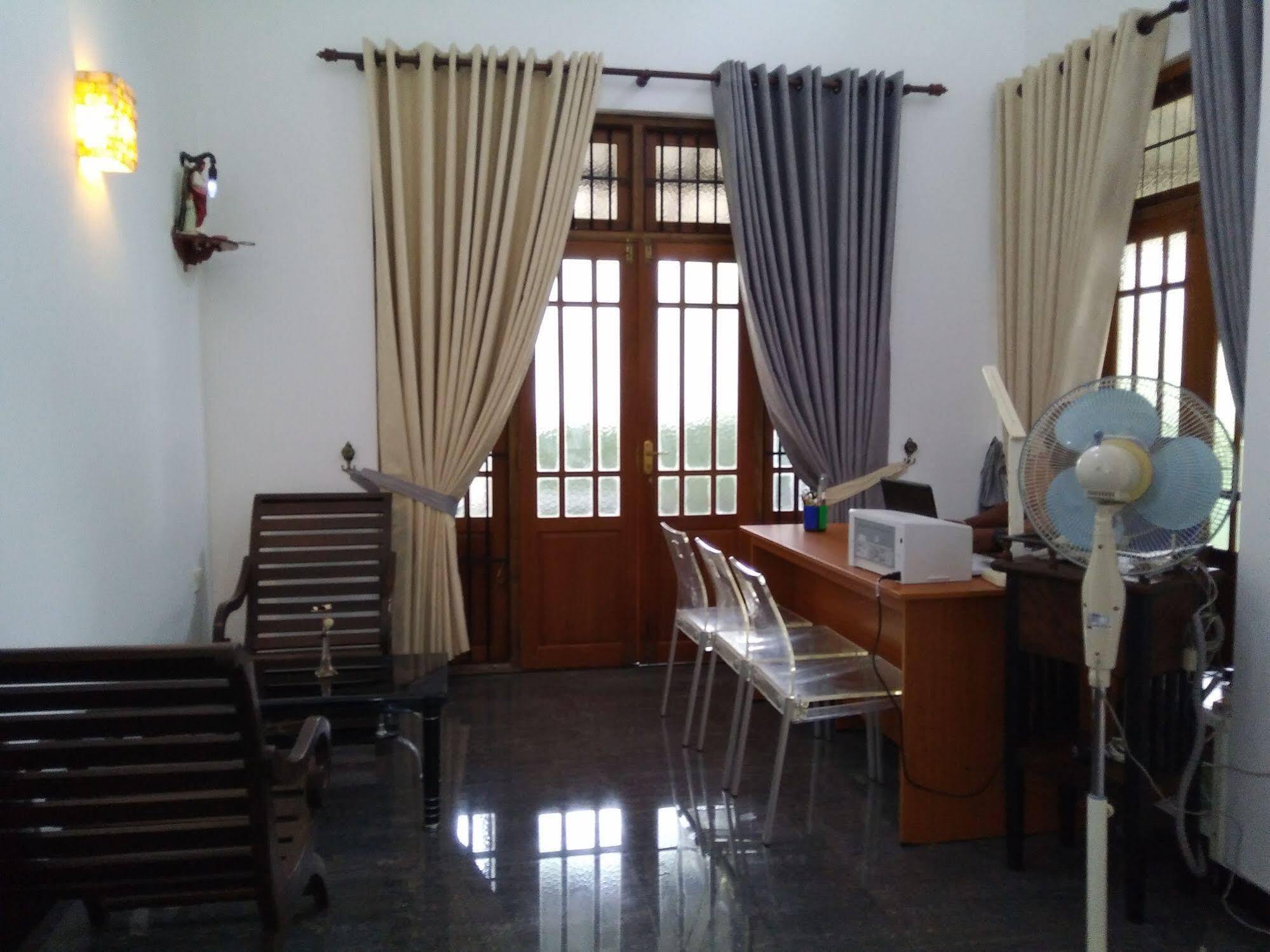 West Dene Bed & Breakfast Negombo Bagian luar foto