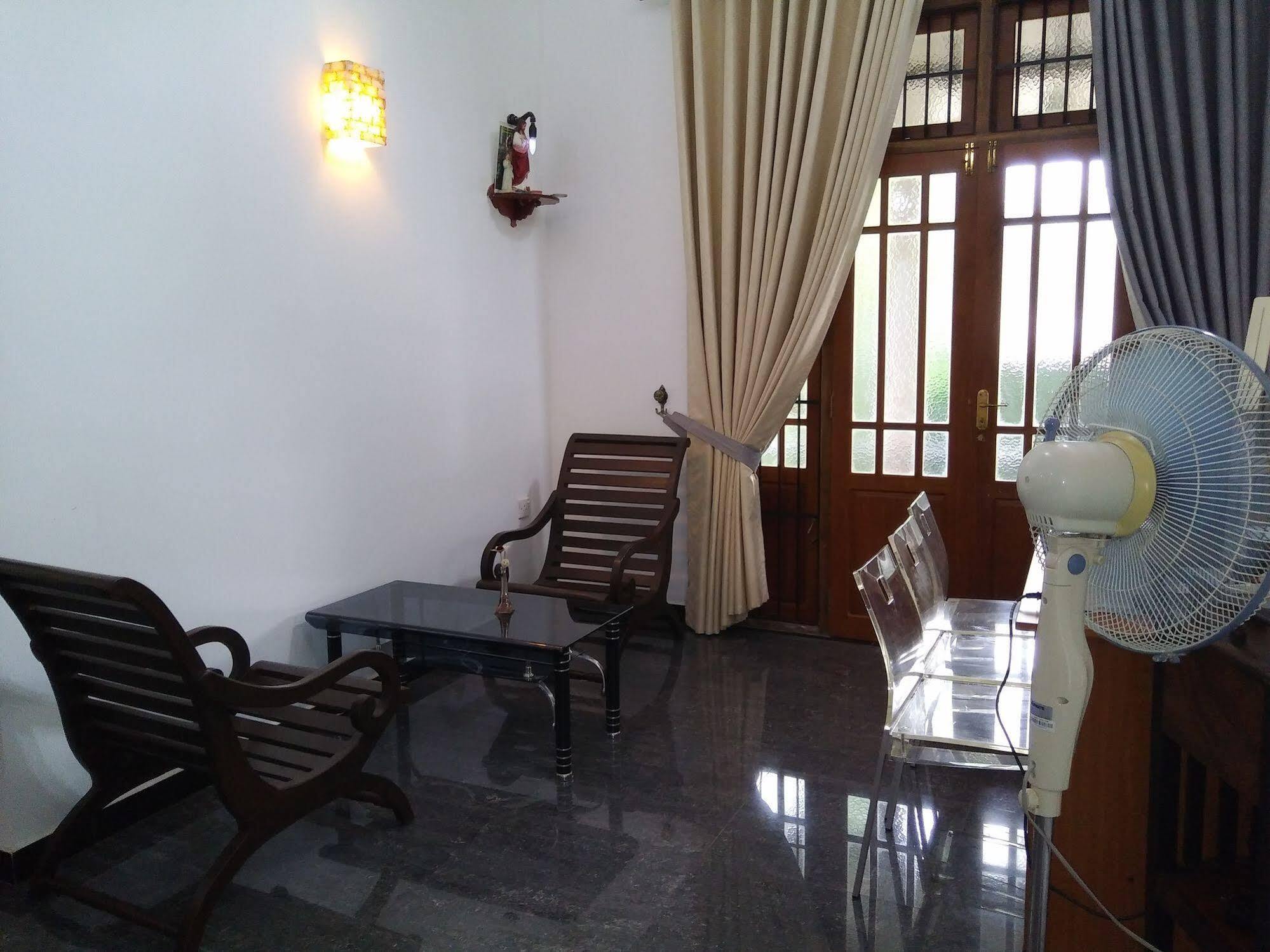 West Dene Bed & Breakfast Negombo Bagian luar foto