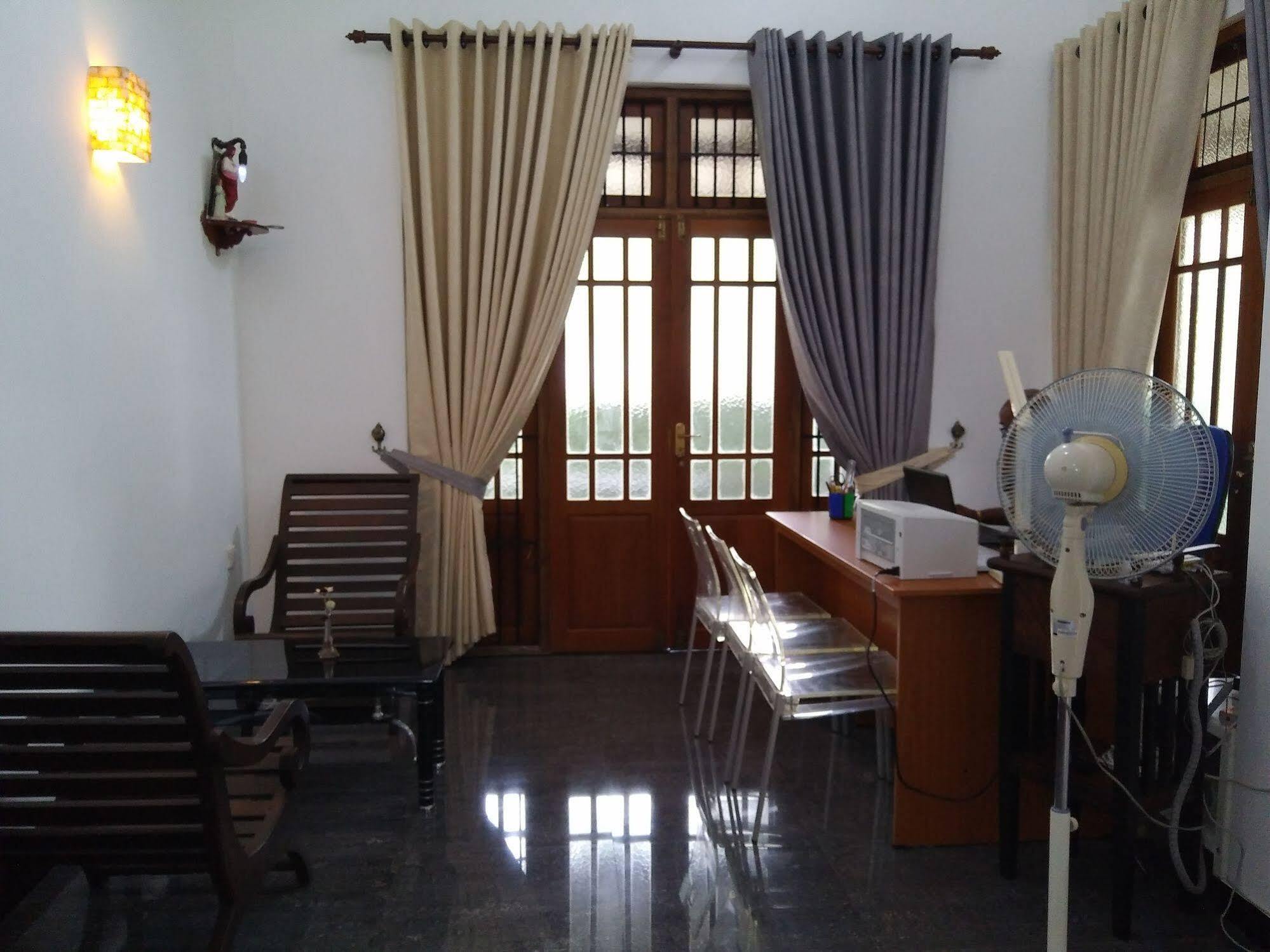 West Dene Bed & Breakfast Negombo Bagian luar foto