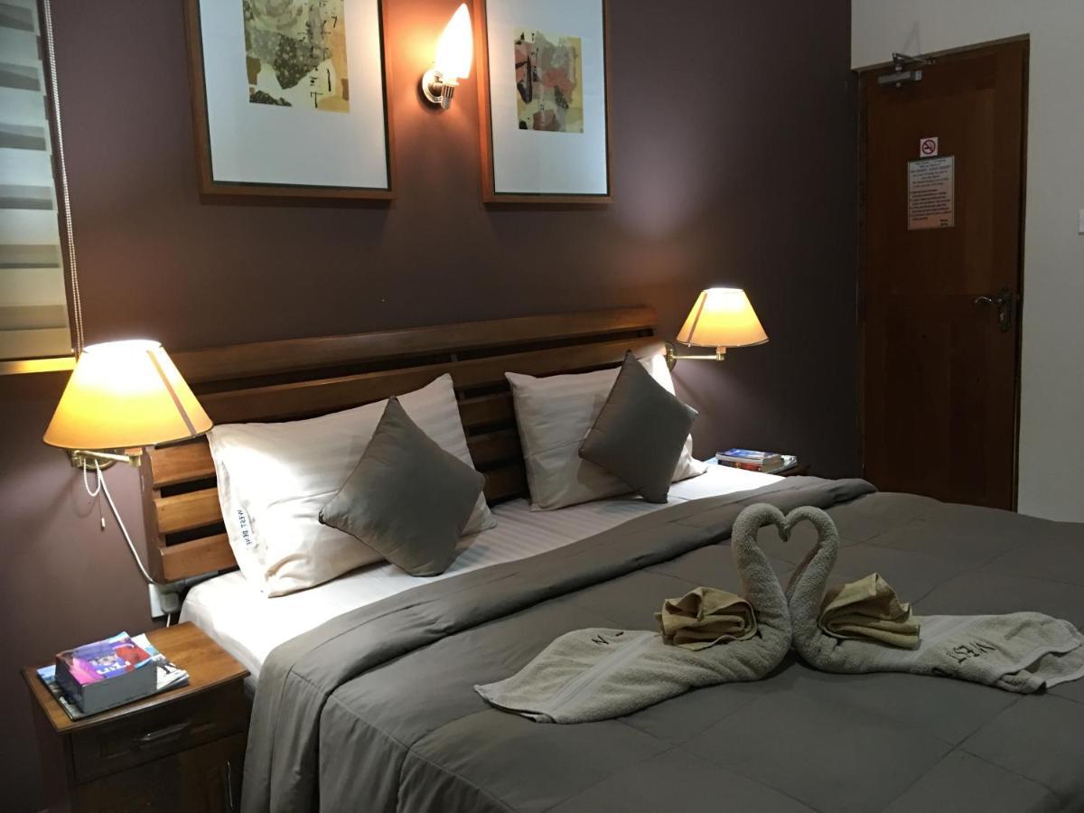 West Dene Bed & Breakfast Negombo Bagian luar foto